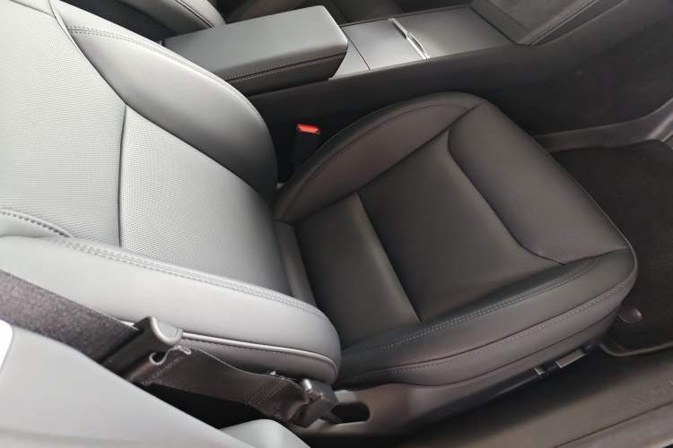 Used Tesla Model 3 2023 Rear-Wheel-Drive Version