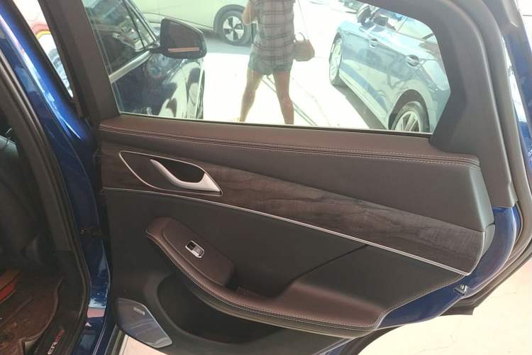 Used SERES SF5 2021 Four-Wheel Drive Freedom Expedition Edition