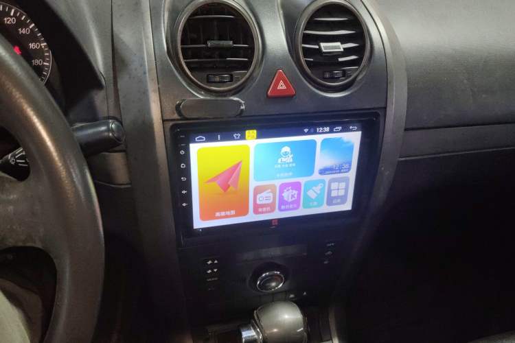 Used Haval H5 Classic 2012 ZhiZun Edition Green Silence 2.0T Automatic Two-Wheel Drive Comfortable Model Audio And AC Panel