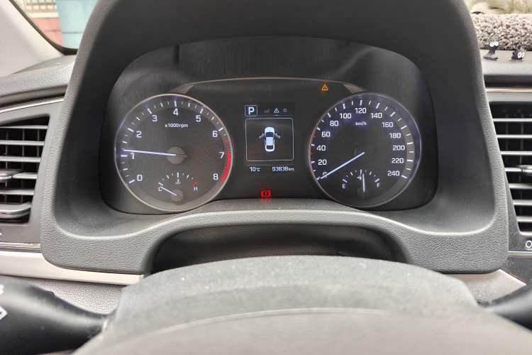 Used Hyundai Elantra (6th Generation / Lingdong) 2016 1.6L Automatic ZhiXuan – Elite Version
