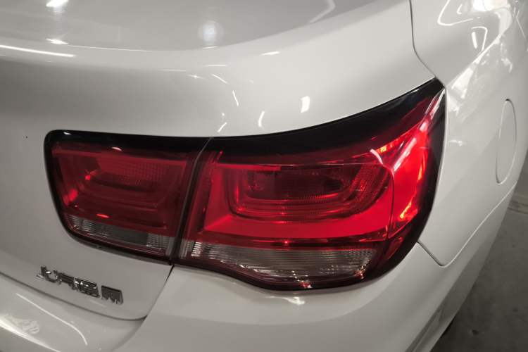 Used Chevrolet Malibu 2018 530T Automatic Luxury Edition Right Rear Taillight