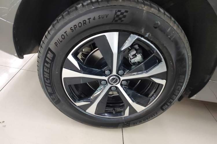 Used Volvo XC60 2026 B5 4x4 Smart Luxury Edition
