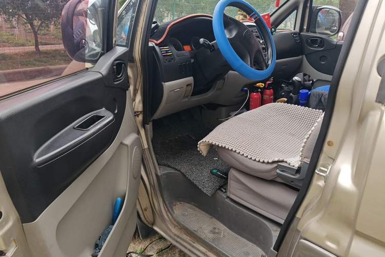 Used FORTHING Lingzhi 2016 M3L 1.6L 7-Seater Standard Model Driver Seat