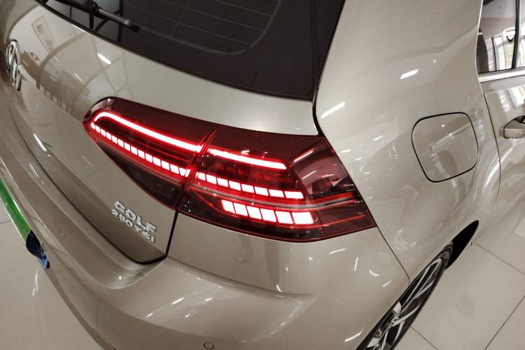 Used Volkswagen Golf 2018 230TSI Automatic Luxury Version Right Rear Taillight