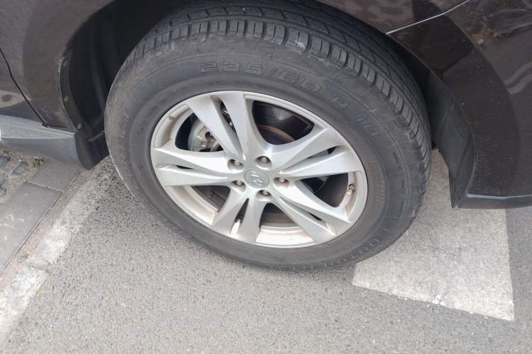 Used Hyundai Santa Fe Classic 2010 2.4 Luxury Edition 7-Seater Four-Wheel Drive Right Front Wheel Hub