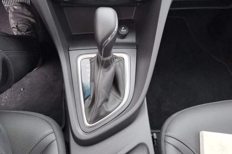 Used Buick GT 2021 Revised Version Flagship 1.5L Automatic Elite Edition Gear Lever