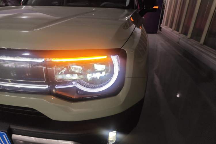 Used BAIC Off-Road BJ30 2024 1.5T Magic Electric Drive Advanced Version Left Front Headlight