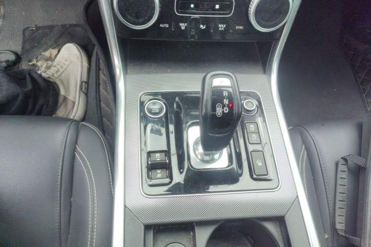 Used Jaguar XEL 2020 2.0T 200PS R-DYNAMIC Youth Sports Edition Gear Lever