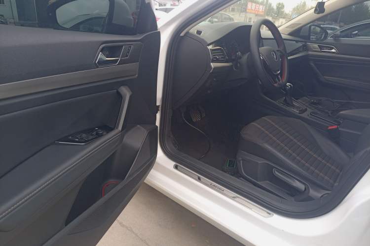 Used Volkswagen Lavida 2019 280TSI DSG Comfort Edition China VI standard Driver Seat