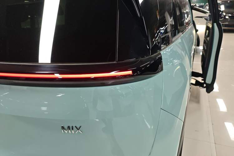 Used Zeekr MIX 2025 Intelligent Driving Version Right Rear Taillight