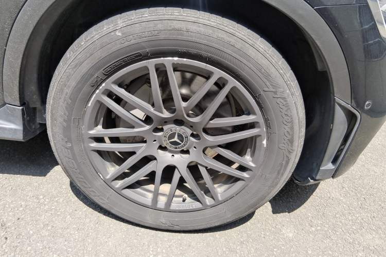 Used Mercedes-Benz GLC 2020 Facelifted GLC 260 L 4MATIC Dynamic Edition Right Front Wheel Hub