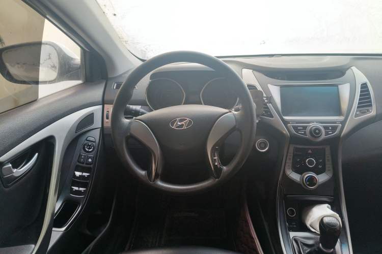 Used Hyundai Elantra (5th Generation / Langdong) 2016 1.6L Manual Luxury Model