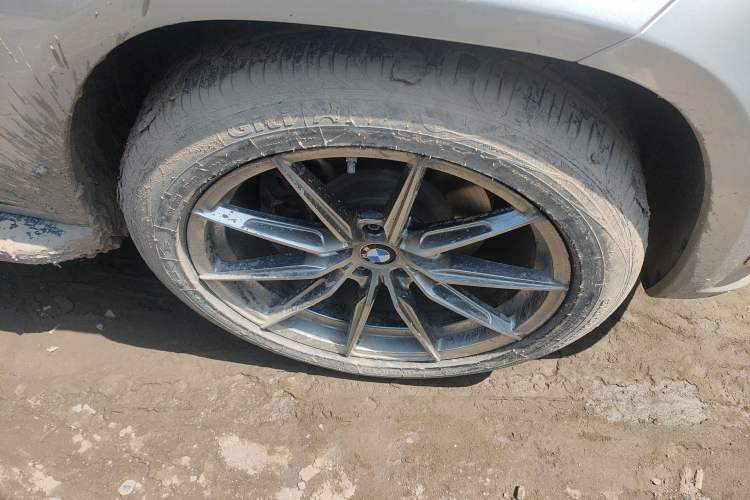 Used Mercedes-Benz GLK-Class 2013 GLK 300 4MATIC Dynamic Sunroof Model Right Front Wheel Hub