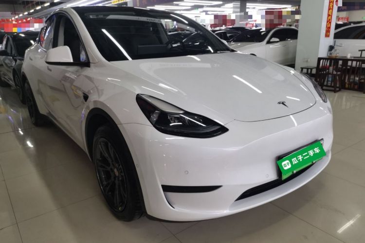 Used Tesla Model Y 2023 Rear-Wheel-Drive Version Front Right 45 Deg