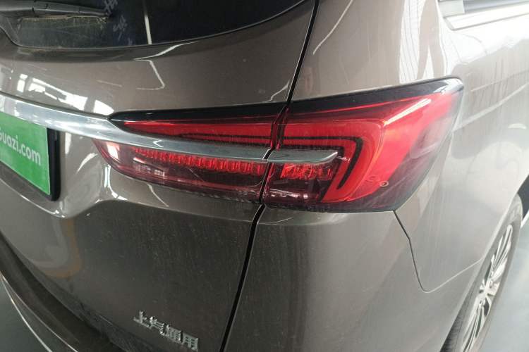 Used Buick GL8 2023 Land Executive Class 652T Luxury Model
