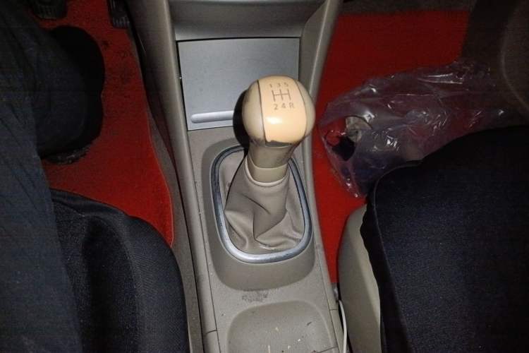 Used Nissan Sylphy 2012 Classic 1.6XE Manual Comfort Edition Gear Lever