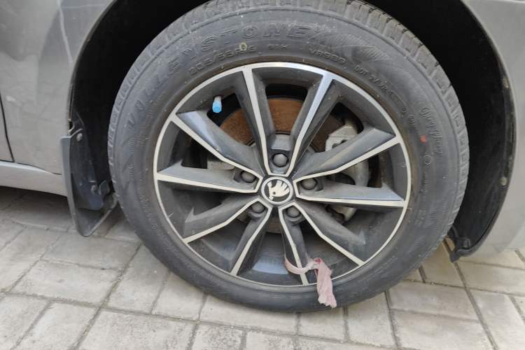 Used Skoda Octavia 2017 1.6L Manual Smart Drive Edition