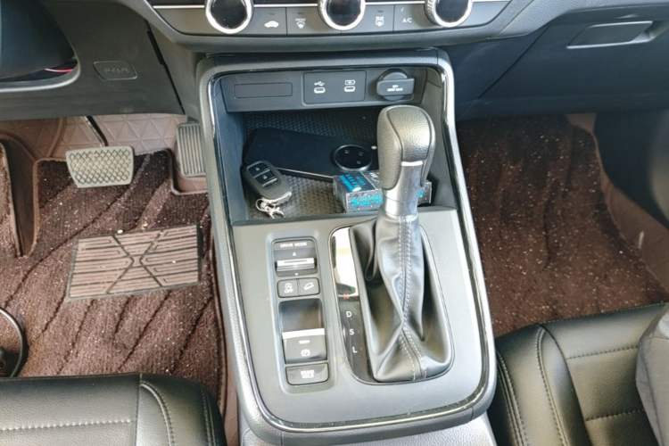 Used Honda CR-V 2026 Model—Global 30-Year Glory Edition 240TURBO Two-Wheel-Drive Dynamic Version