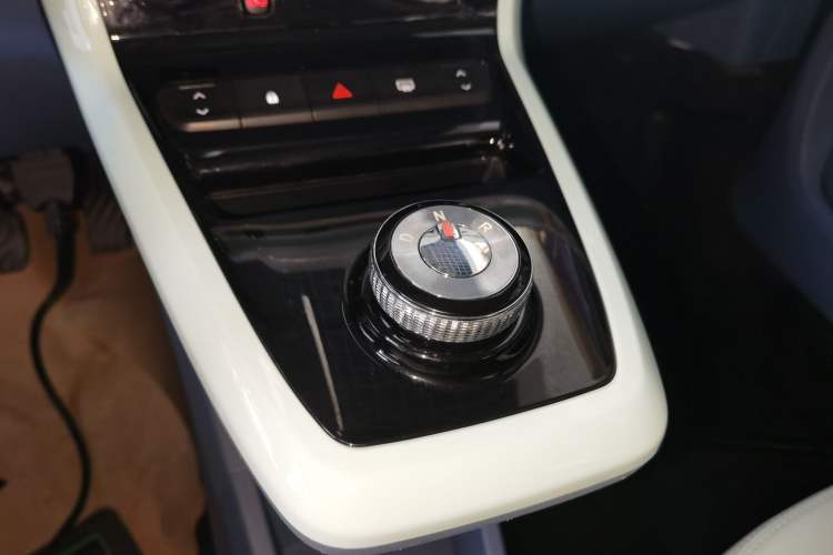 Used Dongfeng NAMMI EX1 2021 Quality Edition Gear Lever