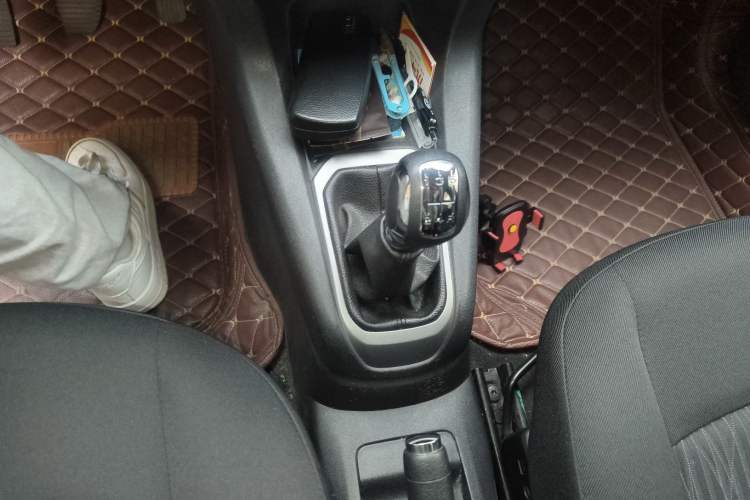 Used Citroen Elysee 2014 1.6L Manual Fashion Edition Gear Lever