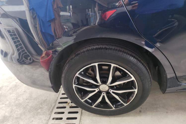 Used BYD Song MAX 2017 1.5T Automatic Smart Connect Prestige 7-Seater