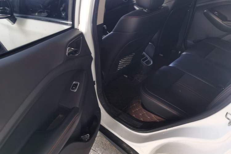 Used BYD Yuan 2017 1.5L Automatic Cool & Connected Model
