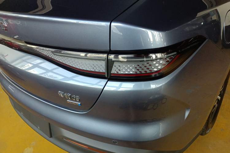 Used BYD Seal 05 DM-i 2025 DM-i Intelligent Drive 120KM Flagship Model Exterior 3