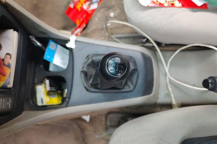 Used Everus S1 2012 1.3L Manual Comfort Edition Gear Lever