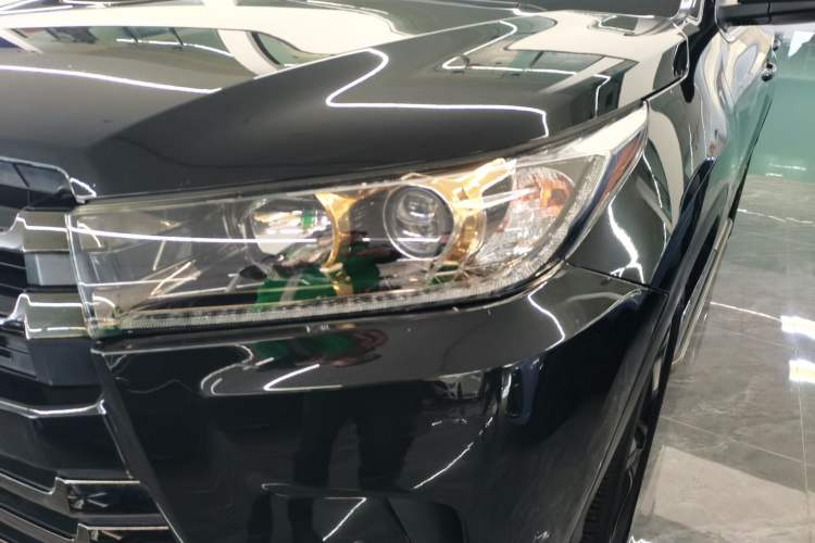 Used Toyota Highlander 2018 2.0T Four-Wheel Drive Knight Edition 7 Seats China VI Standard