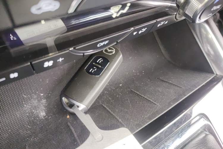 Used Mazda CX-8 2019 2.5L Two-Wheel Drive Luxury Version
