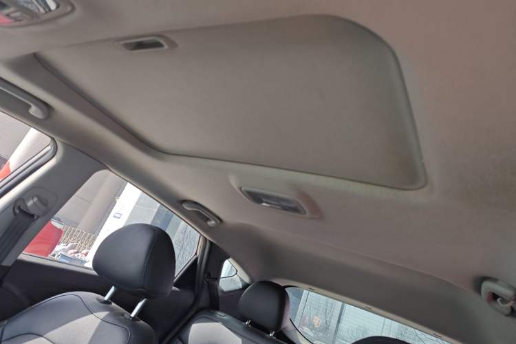 Used Hyundai ix35 2013 2.0L Automatic Two-Wheel Drive Smart GLS China IV Standard