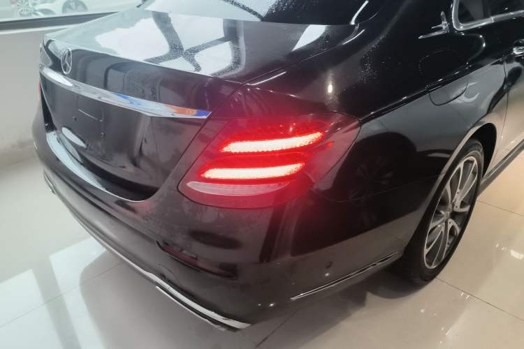 Used Mercedes-Benz E-Class 2018 E 200 L

