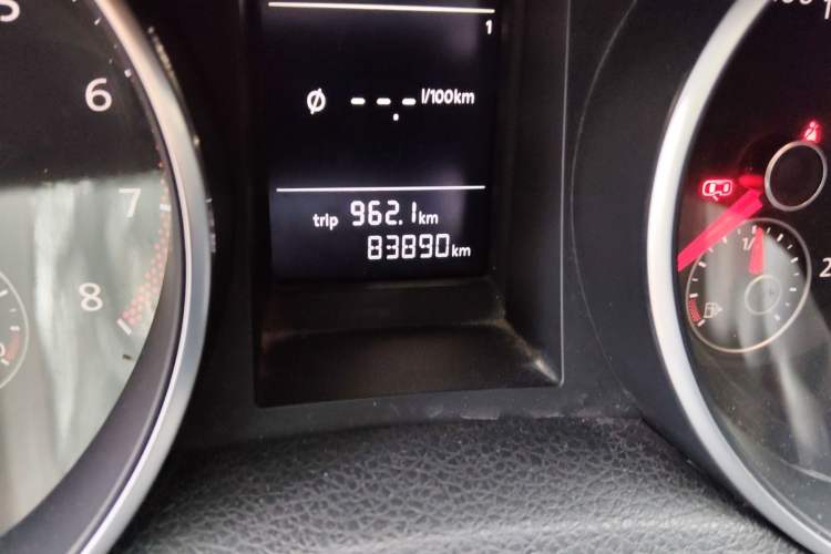 Used Volkswagen Golf 2012 1.4 TSI Automatic Comfort Edition Odometer Close Up