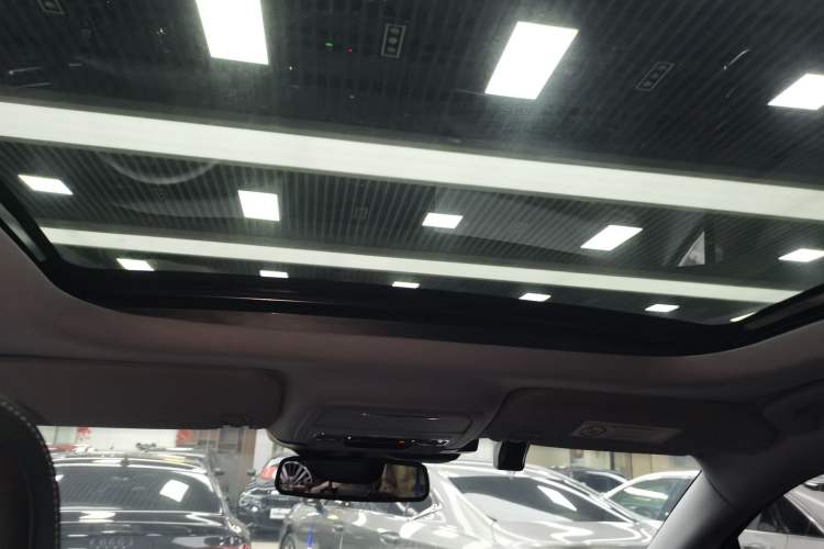 Used Lincoln Corsair 2022 2.0T Two-Wheel Drive Deluxe Edition Headliner