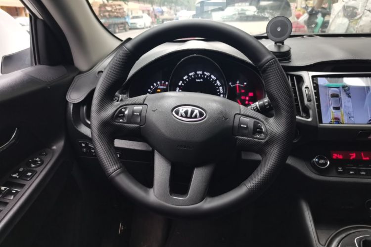 Used Kia Sportage R 2014 2.0L Automatic Two-Wheel Drive GLS Trim
