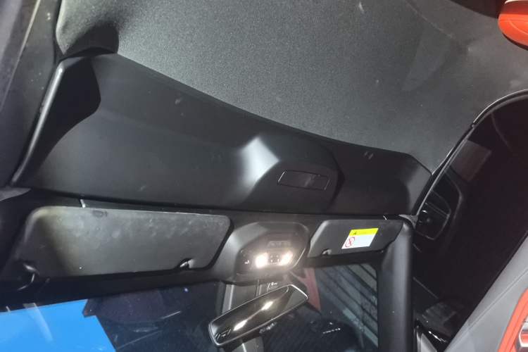 Used BMW Z4 2022 sDrive 25i M Sport Package Headliner