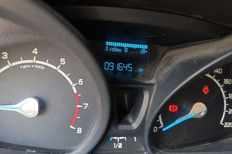 Used Ford EcoSport 2013 1.5L Manual Comfort Model Odometer Close Up
