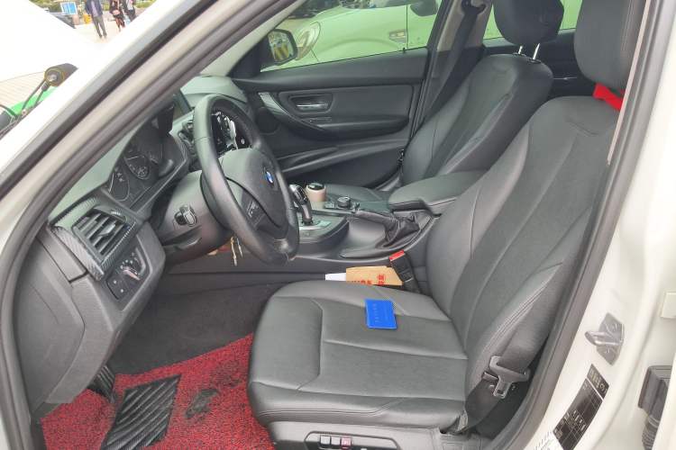 Used BMW 3 Series 2015 320i Fashion Model