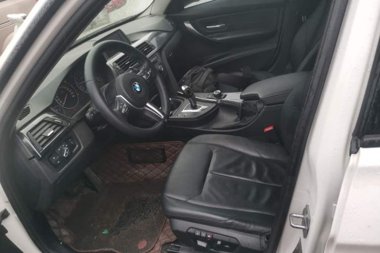 Used BMW 3 Series 2014 320i Sport Edition