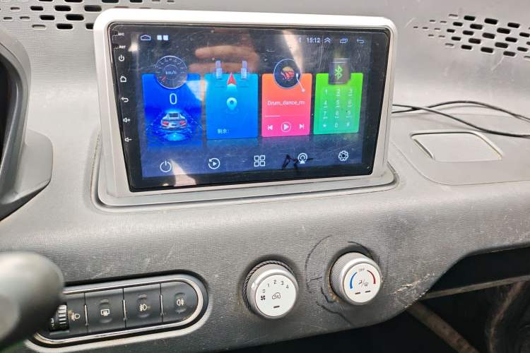 Used Baojun E100 2019 250KM Smart Drive Edition Audio And AC Panel