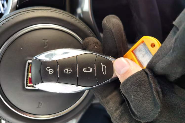 Used Hongqi HQ9 PHEV 2024 2.0T Four-Wheel Drive Luxury Edition