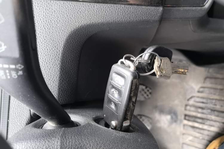 Used Volkswagen Santana 2018 1.5L Manual Fashion Edition Vehicle Key