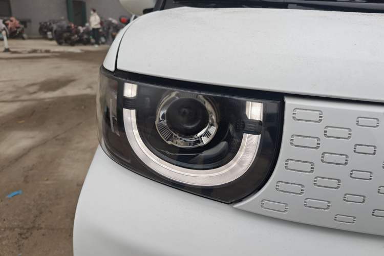 Used Chery QQ Ice Cream 2022 120km Conical Shape Lithium Iron Phosphate