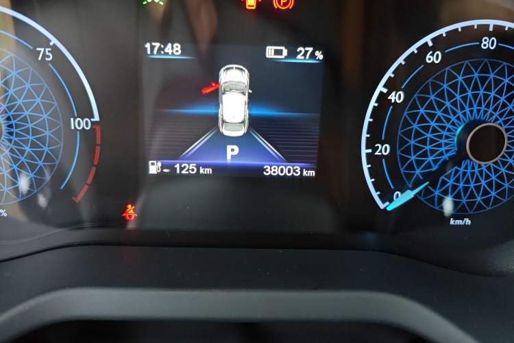 Used Hongqi E-QM5 2022 431 km Charge & Enjoy Edition