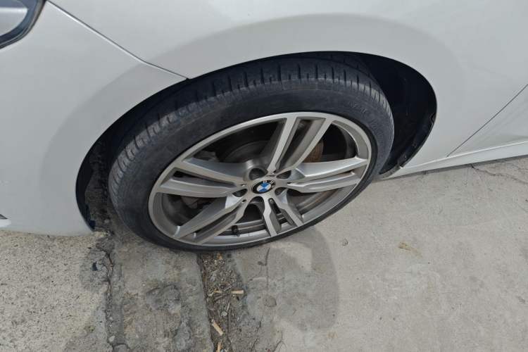 Used BMW 1 Series 2020 125i Leading Model M Sport Package Left Front Wheel Hub