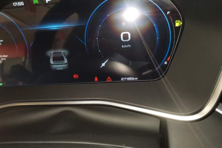 Used Geely Auto Preface 2023 1.5TD Kunlun Edition Odometer Close Up