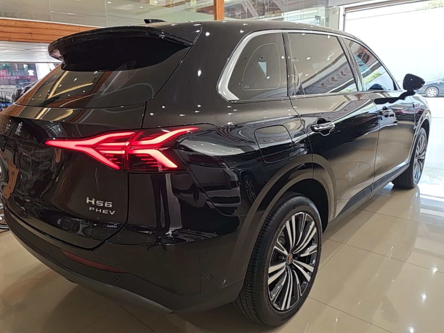 Hongqi HS6 PHEV 2026 240 Smart Hybrid Version — снимка 6