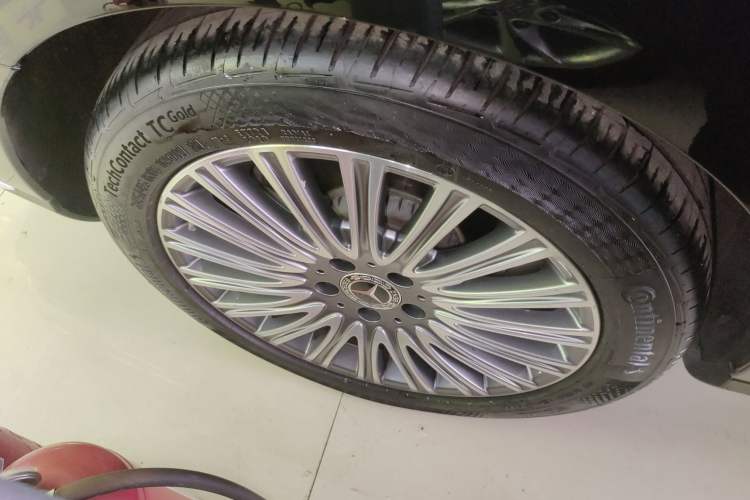 Used Mercedes-Benz E-Class 2020 E 300 L Luxury Model Right Rear Wheel Hub