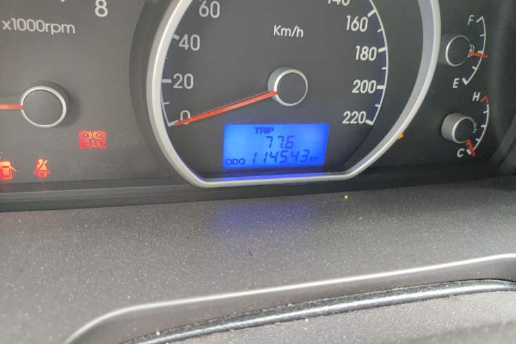 Used Hyundai Celesta 2011 1.6L Manual Luxury Model Odometer Close Up