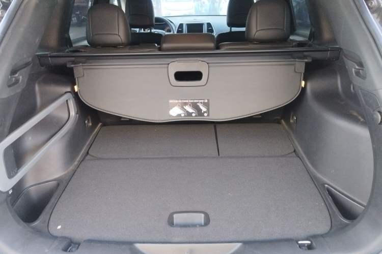 Used Jeep Cherokee 2017 2.4L Leading Smart Edition